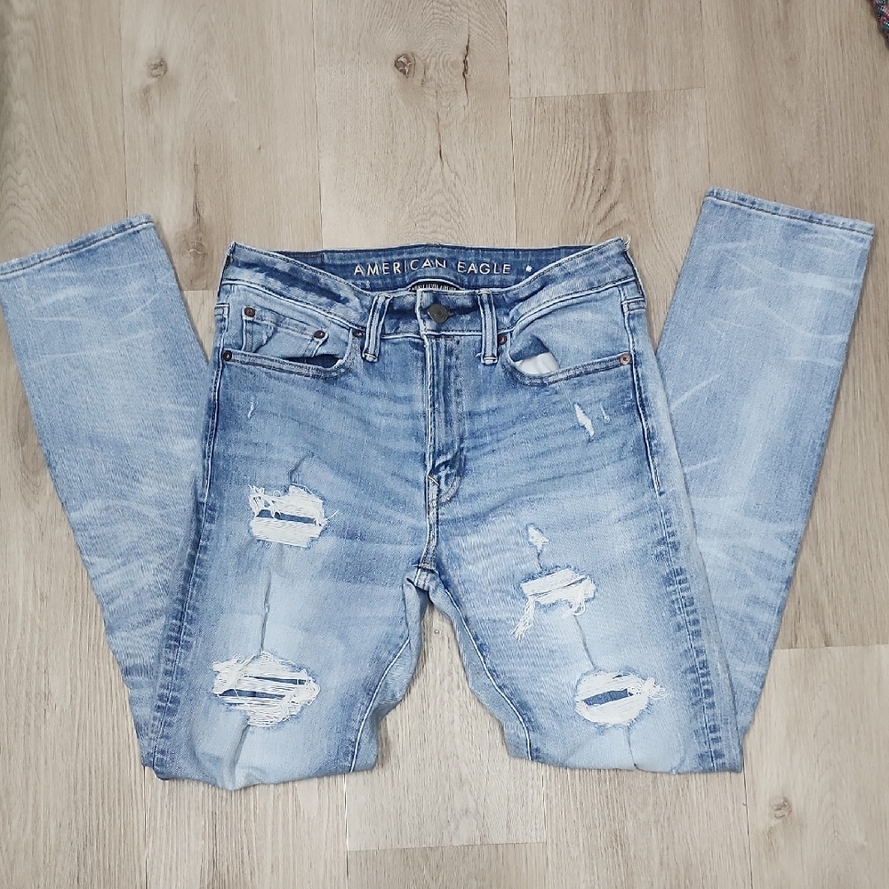 American Eagle Outfitters Men's Light Blue Ripped Skinny Jeans